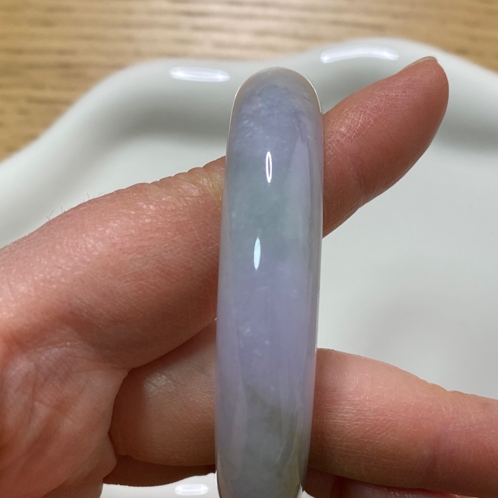 Lavender Jade‑Style Bangle | Polished Purple Stone Bracelet | Elegant Gemstone - Picture 11 of 16